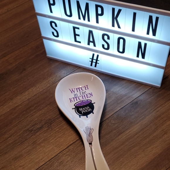 🔮 Witch in the kitchen - hocus pocus - halloween